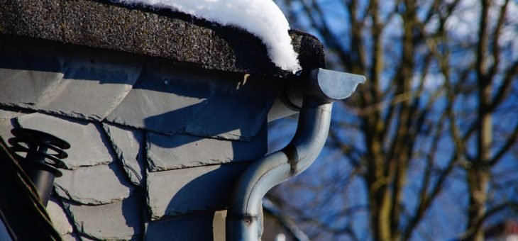 L’entretien des gouttières même en hiver