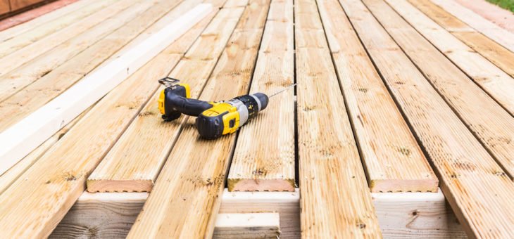 Comment préparer, construire et entretenir une terrasse en bois durable ?