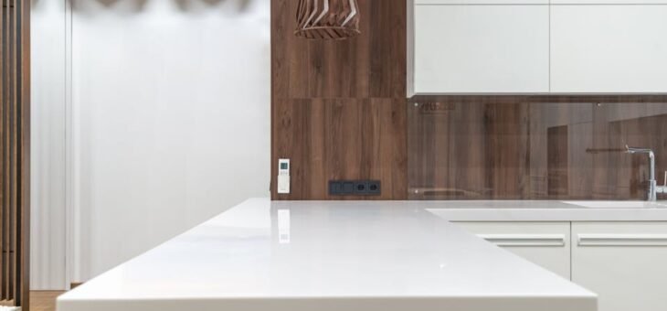 Cuisine minimaliste ou design : que choisir en rénovation ?